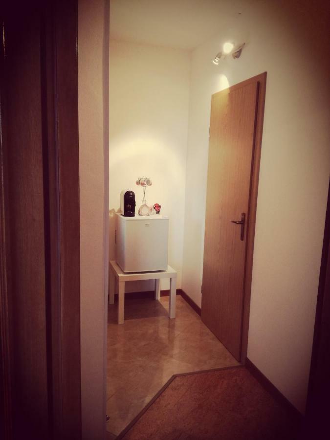 Room Kris With Private Entrance & Private Bathroom Vilanija Εξωτερικό φωτογραφία